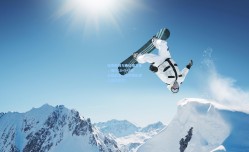 埃奇库姆与弗拉格之争，场均18+5+3的全能后卫，为何更配得上最佳新秀？